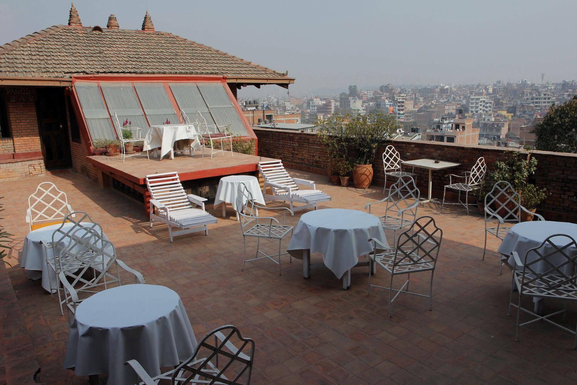 Hotel Vajra Катманду Екстер'єр фото