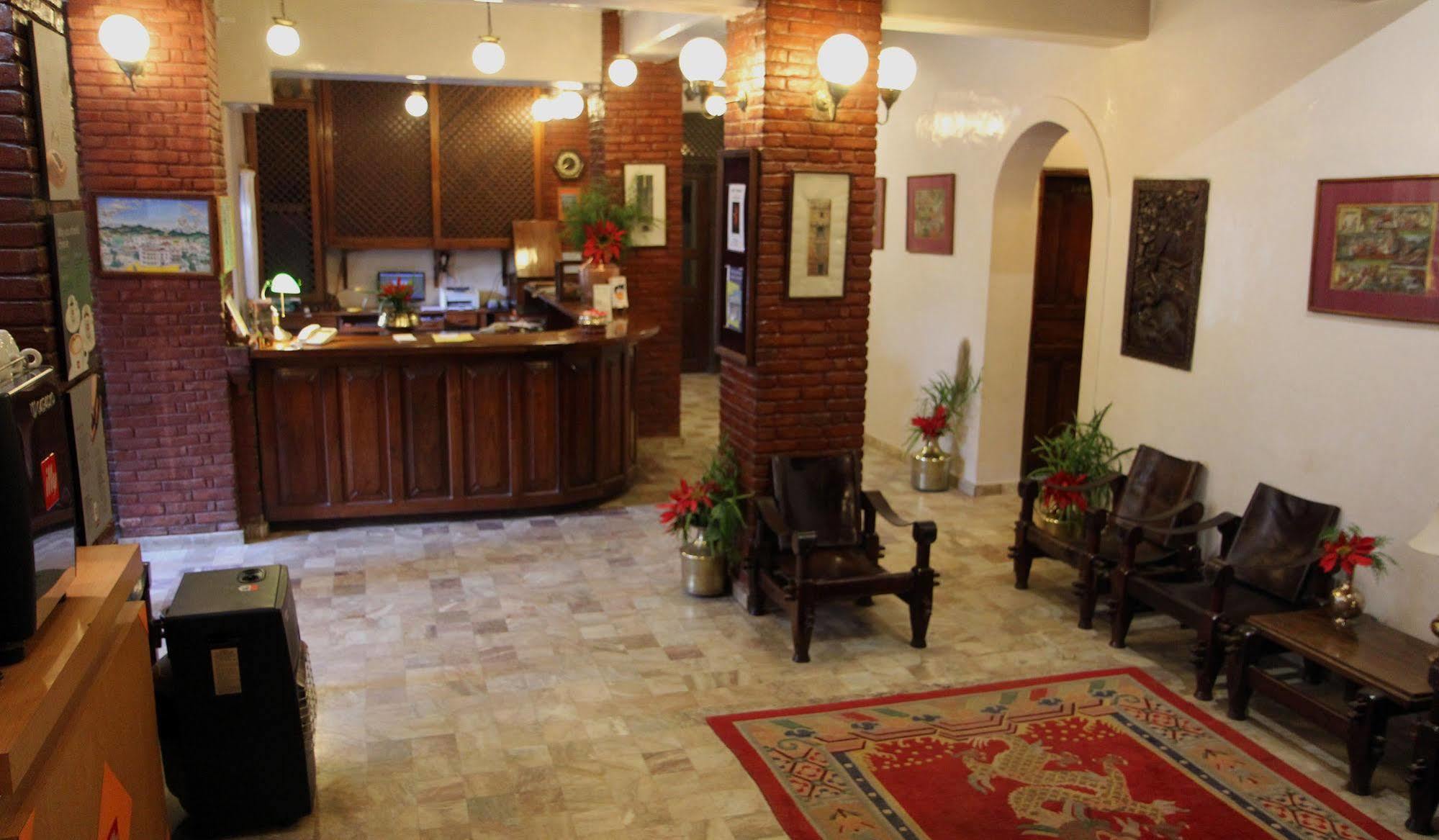 Hotel Vajra Катманду Екстер'єр фото